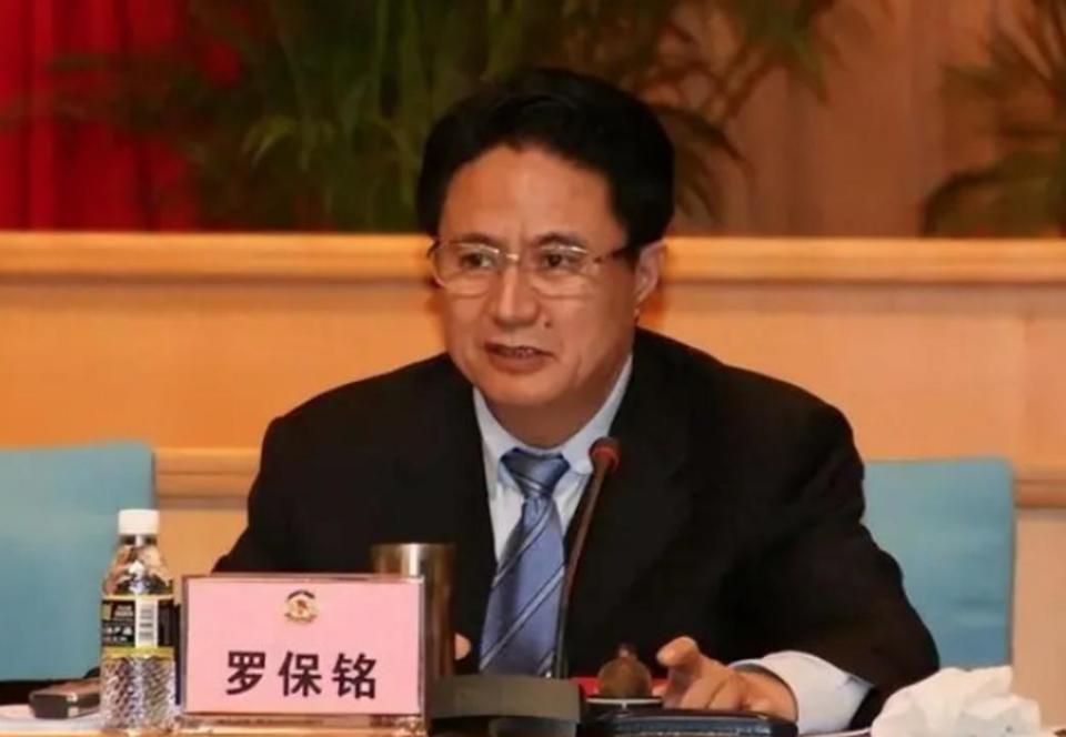 昆明統(tǒng)戰(zhàn)部部長周紅斌主動投案的背后