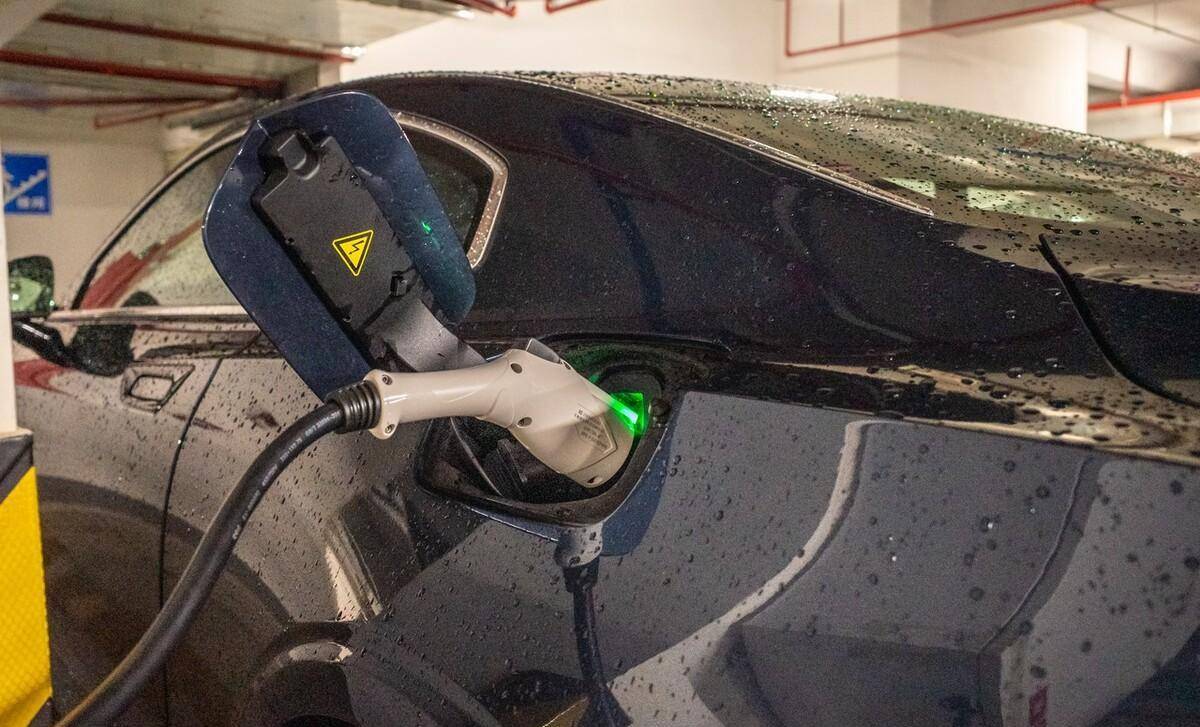 車主擅拔他人正使用的充電槍被判賠，法律解讀與警示