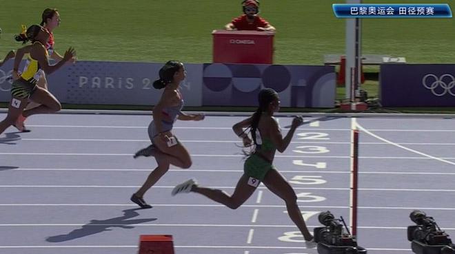 吳艷妮新年首秀輕松奪冠，閃耀的體育之星